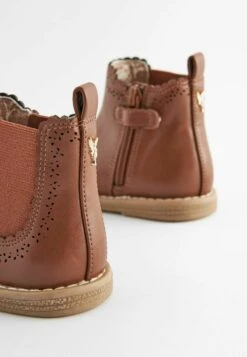 Next Chelsea Standard Fit- Korte Laarzen - Tan Brown 9 Next Chelsea Standard Fit- Korte Laarzen - Tan Brown -Next 0e8ca7a62f97403ab8faa7e2228405d4