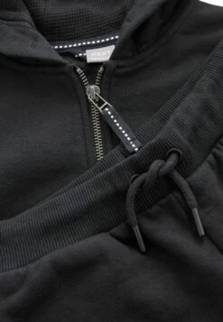 Next Zip Through And School Sports Set Standard - Trainingspak - Black 7 Next Zip Through And School Sports Set Standard - Trainingspak - Black -Next 1378c30a87f34012956d1142f7bbc87e