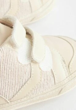 Next Pram Easy Fastening Standard - Babyschoenen - Stone Natural -Next 24343898021946bea88f2a06cf78df1e