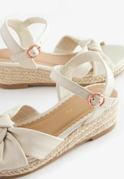 Next Knot Detail Wedges Standard - Sandalen - Cream Leather -Next 3af3c630915844fb8ad616f5f4ba402d