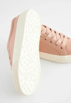 Next Sneakers Laag - Rose Pink 8 Next Sneakers Laag - Rose Pink -Next 58f5205a6aa34931a408c37d21c3b6fb