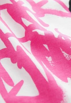 Next And Set Standard - T-Shirt Print - Black White Graffiti -Next 71f4fb21cfd74fa7a48ae1f629cf2f81