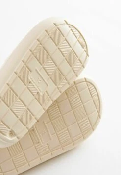 Next Standard - Badslippers - Off White -Next 75386914d8d143448a8377851ea57652