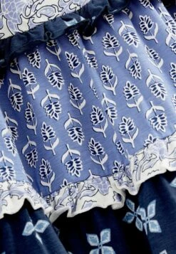Next Broderie Tiered Standard - Jerseyjurk - Navy Blue White Woodblock Mixed Floral Print -Next d85e3303f333418a91b9f831716856c0