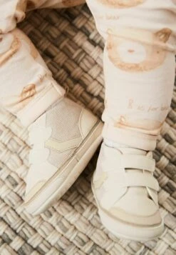 Next Pram Easy Fastening Standard - Babyschoenen - Stone Natural -Next de73dab839c7476381f8d2d4744ac301