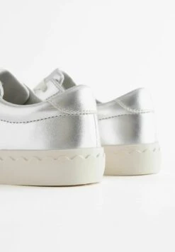 Next Scallop Detail Lace-Up Standard - Sneakers Laag - Silver -Next e6a3bedc87094f15b8d7bffb678a03ba