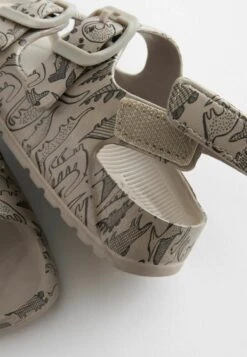 Next Younger - Sandalen - Stone Print 11 Next Younger - Sandalen - Stone Print -Next e9c16f1a32ad4e85a6d0ccd26e578835